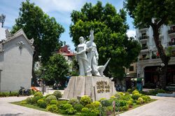 Hà Nội thống nhất chủ trương nghiên cứu phương án di chuyển Tượng đài "Quyết tử cho Tổ quốc quyết sinh"