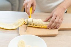 Một quả chuối mỗi ngày tưởng đơn giản nhưng có thể bổ sung nhiều dưỡng chất cho cơ thể