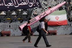 Tin nóng thế giới hôm nay 22/8: Mỹ sắp áp lệnh trừng phạt mới, Iran dọa đáp trả