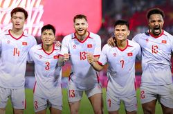 Đội tuyển Việt Nam cẩn thận mắc bẫy Thái Lan