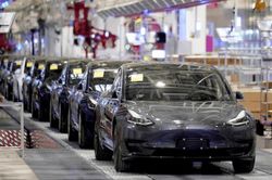 Tesla thu hồi gần 3 triệu xe trong chiến dịch kỷ lục tại Trung Quốc