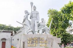 Hà Nội thống nhất chủ trương, nghiên cứu phương án di chuyển Tượng đài 'Quyết tử để Tổ quốc quyết sinh'