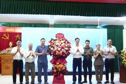 An Kh&aacute;nh ra mắt m&ocirc; h&igrave;nh điểm thiết chế 'Nh&agrave; văn h&oacute;a - Khu thể thao th&ocirc;n Ng&atilde;i Cầu'