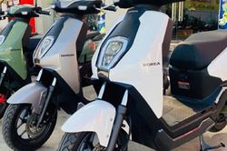 Loạt xe máy điện giảm giá sốc, chỉ từ 16 triệu đồng, có mẫu đi tới 181km/lần sạc
