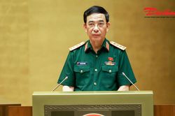 Quốc hội th&ocirc;ng qua hai luật li&ecirc;n quan đến qu&acirc;n sự, quốc ph&ograve;ng