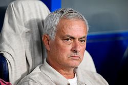 Mourinho tái xuất La Liga bằng trận thắng nhọc