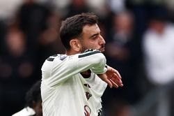 Bruno Fernandes bắt đầu hứng đòn sau thảm họa của MU