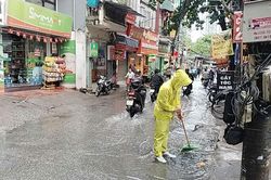 Bão số 4 di chuyển chậm, có khả năng mạnh lên cấp 9