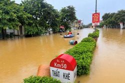 Quốc lộ 4A qua Lạng Sơn ngập sâu, giao thông đi Cao Bằng bị gián đoạn