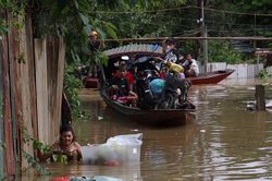 Yêu cầu đảm bảo an toàn hệ thống đê điều, ứng phó với lũ