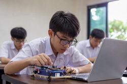 Để AI 'làm hộ' dự án nghiên cứu, học sinh có thể bị cấm thi 2 năm