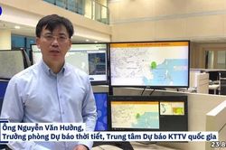 [Video] Chuyên gia lý giải về đường đi dị thường của bão số 4