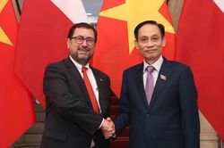 Chile l&agrave; đối t&aacute;c c&oacute; tầm quan trọng h&agrave;ng đầu của Việt Nam tại khu vực Mỹ Latinh