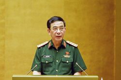 Quốc hội biểu quyết thông qua Luật Phòng, chống phổ biến vũ khí hủy diệt hàng loạt và Luật sửa đổi, bổ sung một số điều của 9 luật về quân sự, quốc phòng