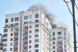 Khống chế đám cháy tại chung cư Phúc Thịnh, hướng dẫn cư dân thoát nạn an toàn