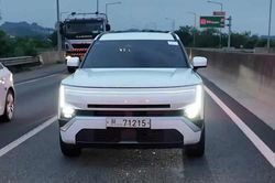 [GALLERY] Cận cảnh Hyundai Tucson 2027 'bằng xương bằng thịt' trên đường phố