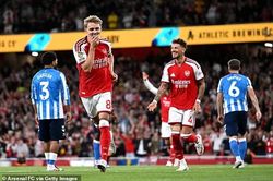 Vòng 1 Ngoại hạng Anh: Man Utd thua sốc tân binh, Arsenal 'ra oai'
