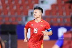 CĐV khu vực ngỡ ngàng trước màn trình diễn của Việt Nam