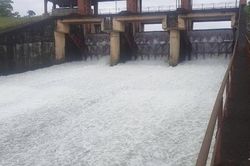 Thái Nguyên: Hồ Núi Cốc mở 5 cửa xả tràn