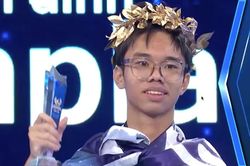 Nam sinh Hà Nội giành vòng nguyệt quế Olympia trong 'cuộc đua song mã' kịch tính
