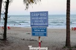 Kịp thời cứu 5 học sinh rơi vào rãnh sâu khi tắm biển Mỹ Khê