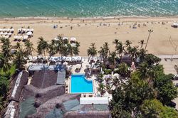Cận cảnh 2 nhà hàng nổi tiếng ven biển Nha Trang trước nguy cơ bị thu hồi đất