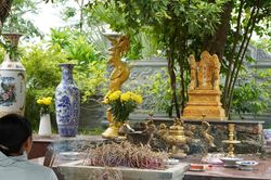 Chuyện ly kỳ về khối đá linh thiêng giữa vùng quê xứ Nghệ