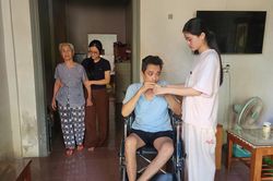 Nữ sinh Quảng Trị gác lại giấc mơ đến giảng đường, lý do ai nghe cũng nghẹn lòng