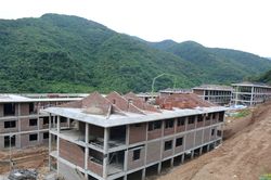 Nhiều trường vùng biên xoay xở nơi dạy học khi cơ sở mới chưa hoàn thành