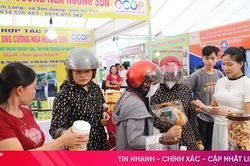Đặc sản ba miền hội tụ tại hội chợ lớn nhất Hà Tĩnh