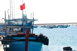 'Cảnh sát biển đồng hành với ngư dân' chống khai thác IUU