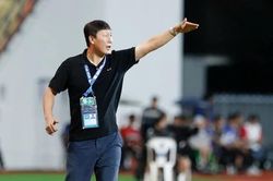 Nhật ký ASEAN Cup 2026 ngày 23/8: HLV Kim Sang Sik lập kỷ lục đặc biệt