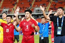 Đội tuyển Việt Nam được thưởng nóng tiền tỷ sau chiến thắng trước Thái Lan