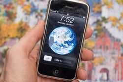Bài báo năm 1963 đã dự đoán về điện thoại di động, Siri, FaceTime