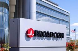 Broadcom tìm cách vay 80 tỷ USD để thực hiện thỏa thuận hợp tác về chip AI
