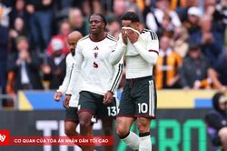 Man United thua Hull City, đội trưởng Bruno Fernandes chỉ tr&iacute;ch c&aacute;c đồng đội