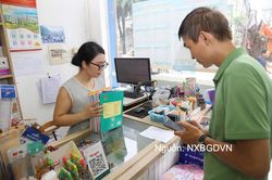 Không để thiếu sách giáo khoa: Bài học và giải pháp - Kỳ 2: Từ kho sách tới cặp học sinh - kinh nghiệm quốc tế