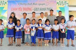 120 triệu đồng hỗ trợ học sinh khó khăn ở An Cư