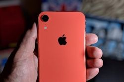 So sánh iPhone XR và iPhone 11 tầm giá 4 triệu đồng: Trải nghiệm thực tế có còn đáng mua?