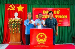 Hơn 8.100 cử tri xã Vạn Thắng tham gia bầu cử trưởng thôn