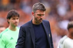 4 thay đổi chiến thuật HLV Michael Carrick cần làm ngay để cứu vớt MU sau trận thua Hull