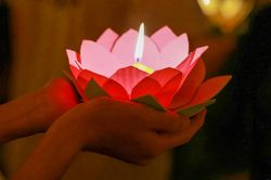 Mùa Vu Lan nghĩ về chữ hiếu