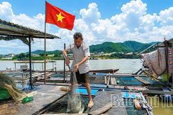 Neo m&igrave;nh b&ecirc;n d&ograve;ng Đ&agrave; Giang
