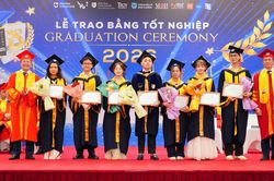 Khóa tốt nghiệp đầu tiên các ngành kỹ thuật, công nghệ của Trường Quốc tế - ĐHQGHN