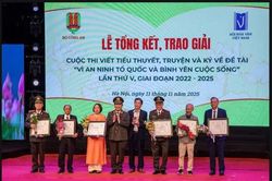 Trưởng thành cùng lực lượng