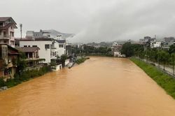 Cảnh báo nguy cơ cao xảy ra ngập úng cục bộ tại các vùng trũng thấp do mưa lớn kéo dài