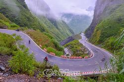 Mây giữa lưng đèo