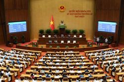 Quốc hội th&ocirc;ng qua Luật Dầu kh&iacute; (sửa đổi)