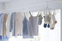 Mẹo hong khô quần áo trong những ngày thiếu nắng: Khô nhanh, thơm lâu ngay cả trong những ngày mưa ẩm