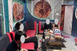 Bí mật bị lộ tẩy tại quán karaoke 'Đại Boss'